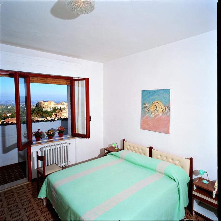 B&B Loreblick Loreto Aprutino Zimmer foto